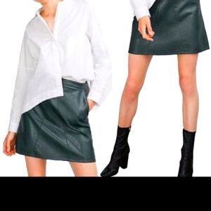 Zara Green Vegan Faux Leather A-line Mini Skirt size Large